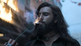 ‘ধুরন্ধর’-এর ফার্স্টলুকে চমকে দিলেন রণবীর সিং  