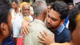 নওগাঁর প্রত্যন্ত অঞ্চল সফর করলেন নাহিদ-সারজিসসহ এনসিপির নেতারা