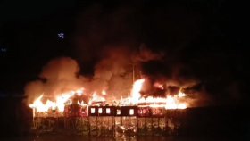 গভীর রাতে আগুনে পুড়ে ছাই ১৯ দোকান