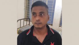 গৃহবধূকে কুপিয়ে হত্যার পর থানায় গিয়ে স্বামীর আত্মসমর্পণ