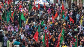 কারবালার স্মরণে শোকের তাজিয়া মিছিল
