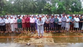 কক্সবাজার সমুদ্রসৈকতে ডুবে মারা যাওয়া চবির দুই শিক্ষার্থীর গায়েবানা জানাজা