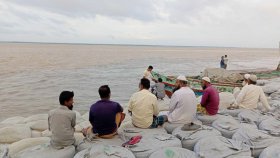 যমুনায় পানি বাড়ছে, দিশেহারা নদীপাড়ের মানুষ