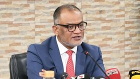 যুক্তরাষ্ট্রের শুল্কের বিষয়ে এখনও সন্তোষজনক অবস্থানে আসেনি বাংলাদেশ: উপদেষ্টা