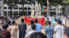 খাগড়াছড়িতে ত্রিপুরা কিশোরীকে ধর্ষণের প্রতিবাদে ঢাবিতে বিক্ষোভ