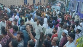 মাদ্রাসার শিক্ষককে কুপিয়ে হত্যা, পিটুনিতে প্রাণ গেলো হামলাকারীর
