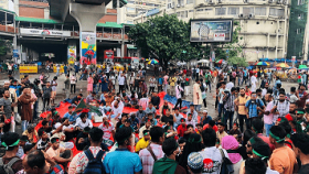 ৩০ ঘণ্টা ধরে শাহবাগ অবরোধ আন্দোলনে অটল জুলাইযোদ্ধারা