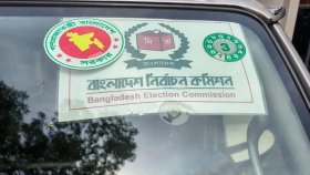নির্বাচন কমিশনের ভুয়া স্টিকার লাগানো গাড়িতে মিললো বিয়ার