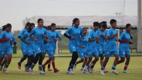 বাংলাদেশের মেয়েদের আজ লাওস পরীক্ষা