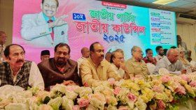 নৈতিক ভুলের জন্য ক্ষমা চাইলেন চুন্নু, অংশ নিলেন মঞ্জু