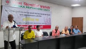টিএসসিতে রাজাকারদের ছবি টানানোর ঘটনাটি অবিশ্বাস্য: সিরাজুল ইসলাম চৌধুরী
