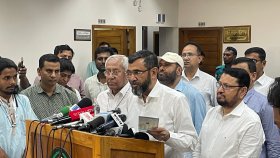 বিনা প্রতিদ্বন্দ্বিতায় নির্বাচিত হওয়ার সুযোগ শেষ, থাকছে ‘না’ ভোট