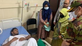 নুরকে দেখতে ঢামেকে স্বাস্থ্য উপদেষ্টা