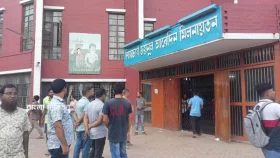 কৃষি বিশ্ববিদ্যালয়ে ভাঙচুর: তদন্তে কমিটি গঠন