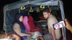 প্রতিবেশীর সেপটিক ট্যাংকে নিখোঁজ শিশুর লাশ, অভিযুক্তদের বাড়িতে আগুন