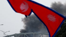 রাজনৈতিক অনিশ্চয়তায় নেপাল, সামনে কী?