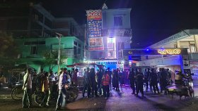 গোপালগঞ্জে ডাব কেনা নিয়ে বিরোধে দুই গ্রামবাসীর সংঘর্ষ, ওসিসহ আহত ২০