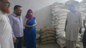 চাঁদপুরে সরকারি চাল জব্দ, বিএনপি নেতাসহ দুজনের জেল-জরিমানা