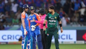 এশিয়া কাপের ঘটনায় নিষেধাজ্ঞার শাস্তি পেলেন রউফ