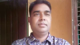 নিজ বাড়ি থেকে সাংবাদিকের ঝুলন্ত লাশ উদ্ধার, পুলিশ বলছে ‘আত্মহত্যা’