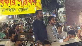 দেশে ফিরেছেন নুরুল হক নুর
