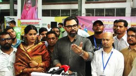 ‘ক্রীড়া উপদেষ্টা ব্যক্তিগতভাবে কাউন্সিলরদের হুমকি দিয়েছেন’