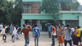 আ.লীগ নেতার হিমাগারে আটকে দুই নারী ও তরুণকে মারধর, সেফটিপিন ফুটিয়ে নির্যাতন