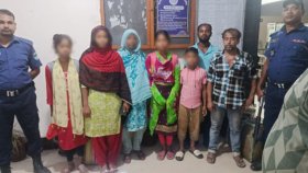 ভারতফেরত ১৮ বাংলাদেশিকে পরিবারের কাছে হস্তান্তর