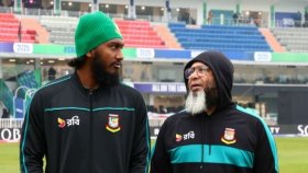 ওরা বল নয়, রশিদকেই খেলছে: টাইগারদের স্পিন কোচ