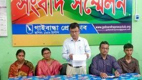 সংবাদ সম্মেলনে কাঁদলেন স্কুলশিক্ষক, বললেন ‘হিন্দু হওয়াটা কি আমার অপরাধ?’