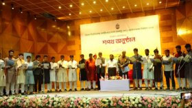 শপথ নিলেন চাকসু নেতারা, ফেসবুক পোস্টের জেরে ছিলেন না শিবির প্যানেলের একজন