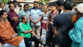 ব্যাটারিচালিত ভ্যানে ট্রাকচাপায় ২ জন নিহত