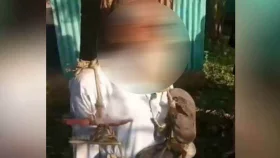 যৌন নির্যাতনের অভিযোগে মুক্তিযোদ্ধাকে গাছে বেঁধে নির্যাতনের পর পুলিশে সোপর্দ