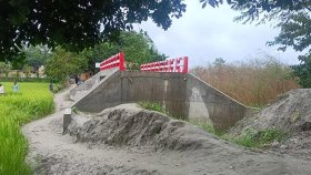 অর্ধকোটি টাকার সেতুতে নেই সড়ক, ভোগান্তিতে শতাধিক পরিবার