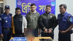 পেট্রোল বোমাসহ ছাত্রলীগ-স্বেচ্ছাসেবকলীগের ৩ নেতা আটক