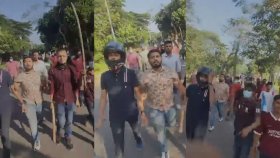 শেখ হাসিনার রায় ঘোষণার পর গোপালগঞ্জে মহাসড়ক অবরোধ-বিক্ষোভ