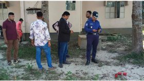 ধুনটে গ্রামীণ ব্যাংকের ফটক থেকে তিনটি ককটেল উদ্ধার