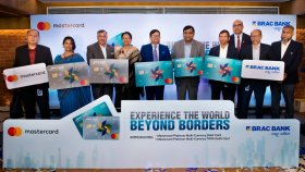 ব্র্যাক ব্যাংক চালু করলো মাস্টারকার্ড প্লাটিনাম মাল্টিকারেন্সি ডেবিট কার্ড
