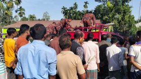 ফায়ার সা‌র্ভি‌সের গা‌ড়িচাল‌কের ঝুলন্ত লাশ, পুলিশ বলছে ‘অনলাইন জুয়ায় ঋণগ্রস্ত ছিলেন’
