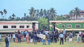 তিস্তা এক্সপ্রেসের দুই বগি বিচ্ছিন্ন, ভোগান্তিতে যাত্রীরা