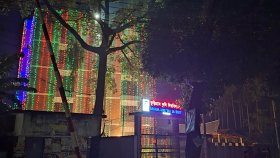 শহীদ বুদ্ধিজীবী দিবসে কু‌ড়িগ্রাম কৃ‌ষি বিশ্ব‌বিদ্যালয়ে আ‌লোকসজ্জা, সমালোচনা