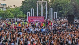 হাদিকে হত্যাচেষ্টার প্রতিবাদে সর্বদলীয় সমাবেশ, স্বরাষ্ট্র উপদেষ্টার পদত্যাগ দাবি