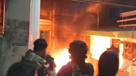 হাদির মৃত্যু: চট্টগ্রামে নওফেলের বাড়িতে আগুন-ভাঙচুর