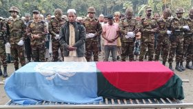 সেনাসদস্য জাহাঙ্গীরকে কিশোরগঞ্জে দাফন, বাড়িতে শোকের মাতম