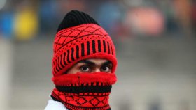 ঢাকায় বাড়ছে শীত, দুর্ভোগে নগরবাসী 