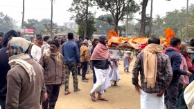 শ্মশান নিয়ে হিন্দু সম্প্রদায়ের দুই পক্ষের বিরোধ, সৎকারে বাধা দেওয়ায় বিক্ষোভ