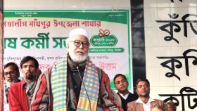 ‌‘সংসদে জয় বাংলা বলার জন্য লতিফ সিদ্দিকীকে নির্বাচনে দাঁড়াতে বলেছি’