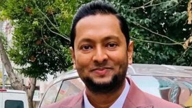 বিড়িতে সুখ টান দিয়ে দাঁড়িপাল্লায় ভোট চাইতে বলা প্রার্থীকে শোকজ