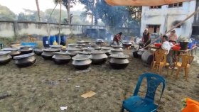 খালেদা জিয়ার জন্য আয়োজিত দোয়া মাহফিলে হামলা: খাবার লুট, আহত ২