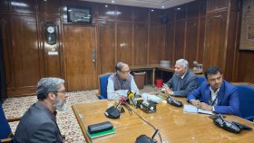 ক্ষতির জেরে গ্রাহকদের লাভ দেওয়া সম্ভব নয়: গভর্নর